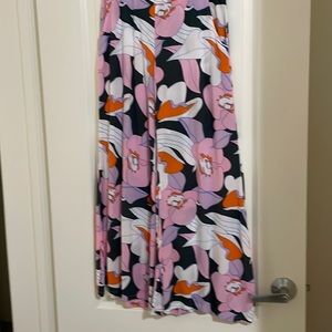 Ava Sky wide legged pants, size Medium, never worn but no tags